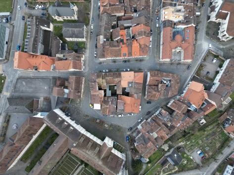 Porrentruy, Giura - Immobile in locazione e commerciale  289.00 m2 CHF 2'000'000.-