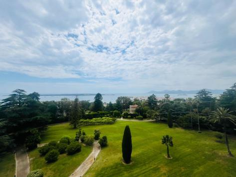 Cannes, Provence-Alpes-Côte d'Azur - Appartamento 3.5 Stanze 140.00 m2 EUR 2'200'000.-