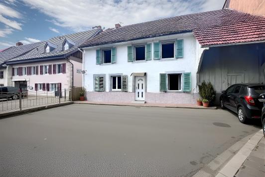 Alle, Jura - House 6.0 Rooms 300.00 m2 CHF 320'000.-