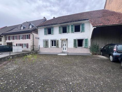 Alle, Jura - House 6.0 Rooms 300.00 m2 CHF 320'000.-