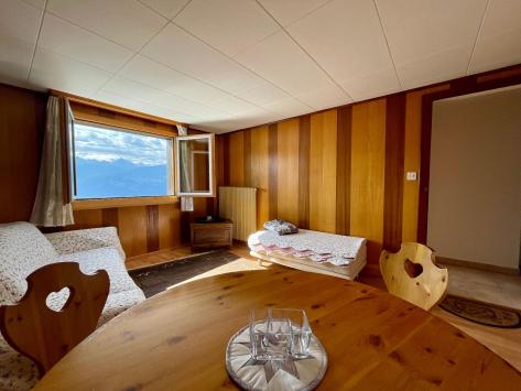 Montana, Valais - In the attic 3.5 Rooms 56.00 m2 CHF 320'000.-