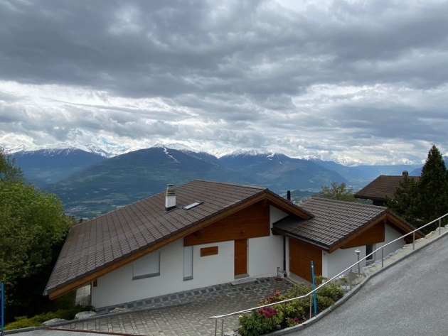 Arbaz, Valais - Chalet 6.0 Rooms 220.00 m2 CHF 1'399'000.-