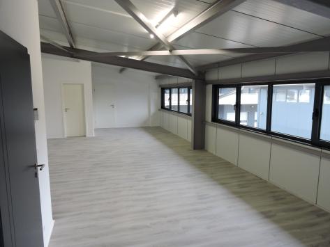Bouveret, Vallese - Commercio 1.0 Stanze 83.00 m2 CHF 996.- / mese