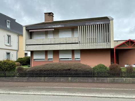 Courgenay, Jura - Immeuble mixte 10.5 pièces 260.00 m2 CHF 750'000.-