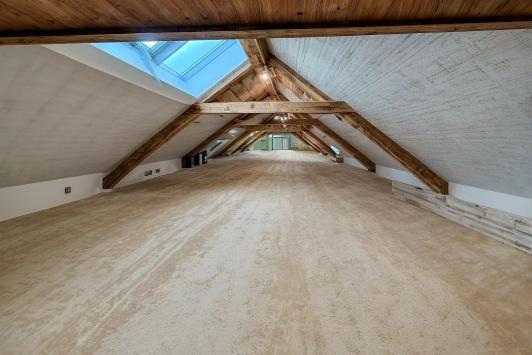 Porrentruy, Giura - Ufficio 3.0 Stanze 200.00 m2 CHF 2'500.- / anno