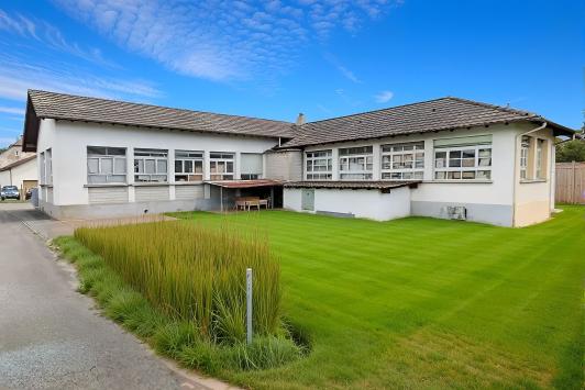 Alle, Jura - Commercial building 3.5 Rooms 255.00 m2 CHF 430'000.-