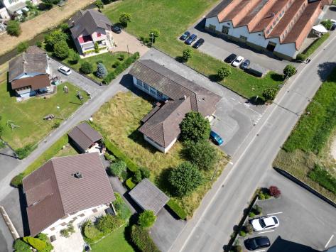 Alle, Jura - Commercial building 3.5 Rooms 255.00 m2 CHF 430'000.-