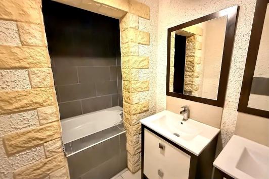 Eschert, Bern / Berne - Appartement 5.5 pièces 130.00 m2 CHF 1'750.- / mois