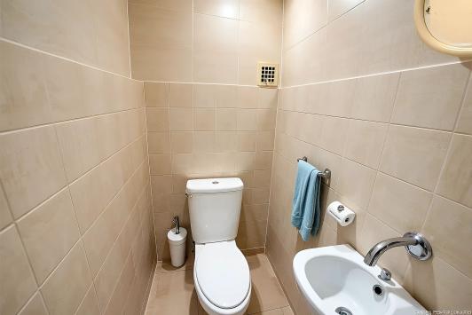 Porrentruy, Giura - Ufficio 7.0 Stanze 140.00 m2 CHF 2'600.- / mese