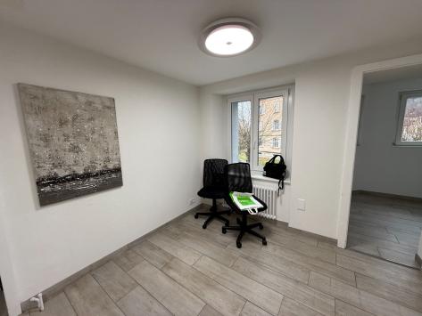Porrentruy, Giura - Ufficio 7.0 Stanze 140.00 m2 CHF 2'600.- / mese