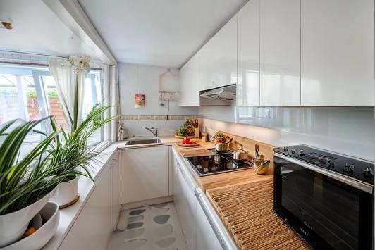Fontenais, Giura - Casa 6.5 Stanze 180.00 m2 CHF 2'300.- / mese