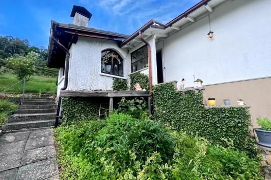Fontenais, Giura - Casa 6.5 Stanze 180.00 m2 CHF 2'300.- / mese