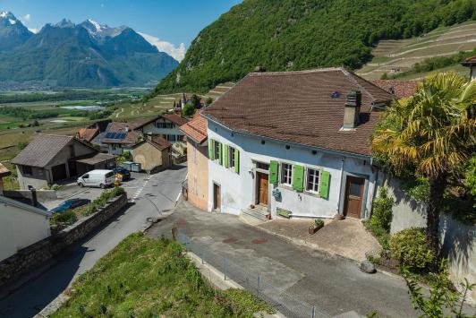 Yvorne, Vaud - Maison villageoise 3.5 pièces 112.67 m2 CHF 625'000.-