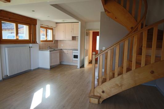 Lens, Valais - Chalet 3.0 pièces 92.00 m2 CHF 1'450.- / mois