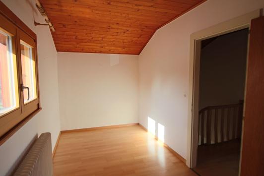 Lens, Valais - Chalet 3.0 pièces 92.00 m2 CHF 1'450.- / mois