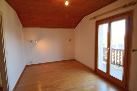 Lens, Valais - Chalet 3.0 pièces 92.00 m2 CHF 1'450.- / mois
